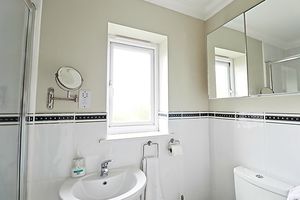 En-Suite- click for photo gallery